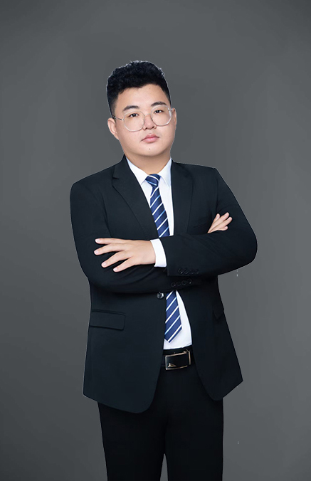 首席设计师|张荣赫|